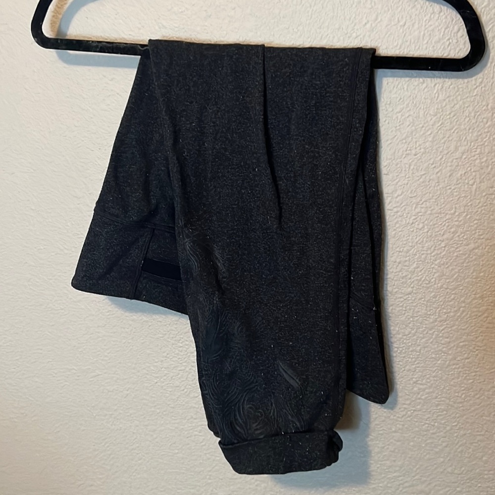 Vintage lululemon crop leggings with peacock pattern